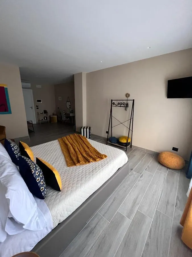 Cb Rooms Termini Imerese Frühstückspension